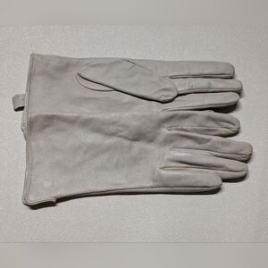 Danier Light Gray Cream Beige Leather Gloves Danier M